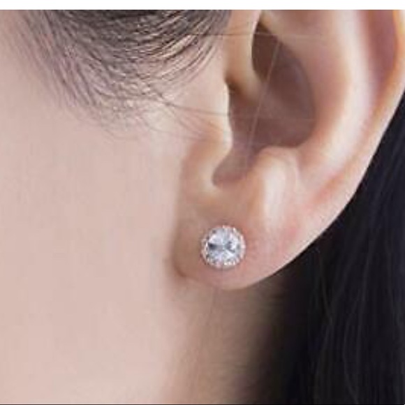 New 18K gold plated Earrings Swarovski Crystals - Picture 2 of 5